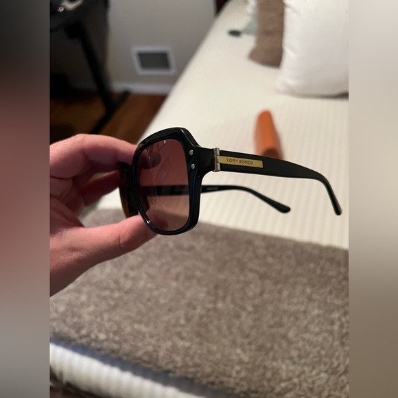 Excellent Used Condition | Tory Burch Women’s Sunglasses - Picture 3 of 10